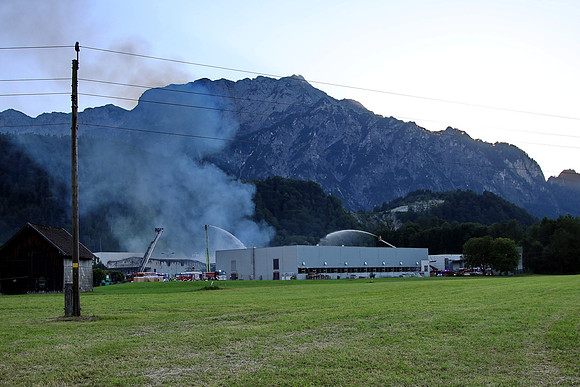 Großbrand bei Emco Hallein