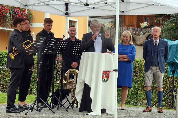 Bronzebüste zu Ehren von Niki Lauda