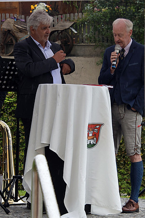 Bronzebüste zu Ehren von Niki Lauda