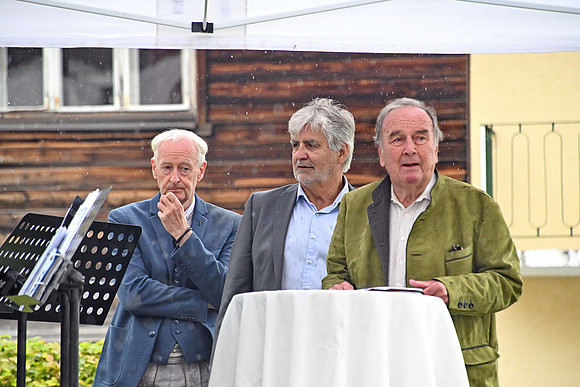 Bronzebüste zu Ehren von Niki Lauda