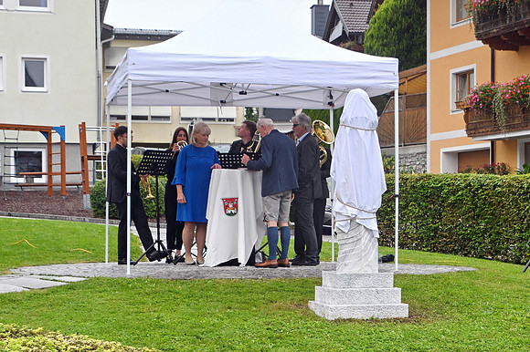 Bronzebüste zu Ehren von Niki Lauda