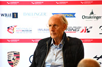Bronzebüste zu Ehren von Niki Lauda