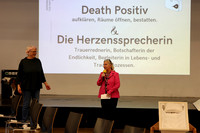 Speeddating und Sargbar