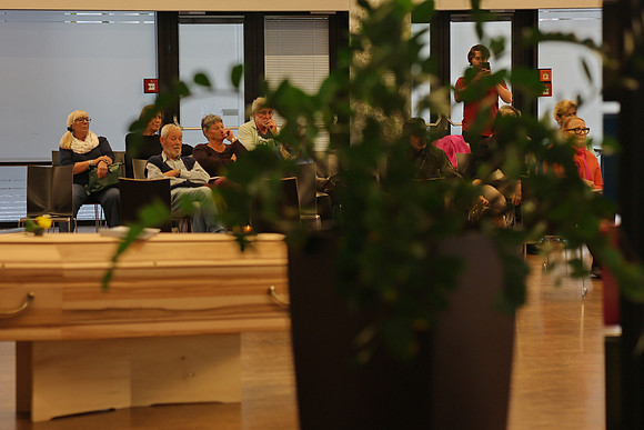 Speeddating und Sargbar
