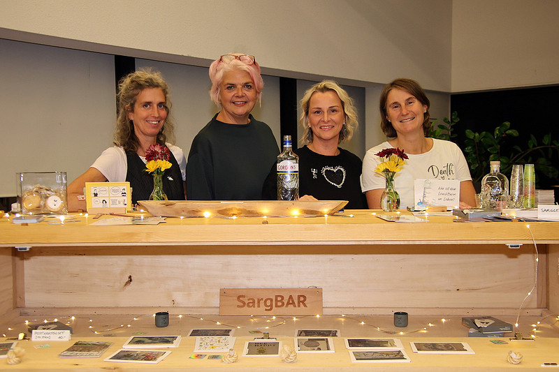 Speeddating und Sargbar