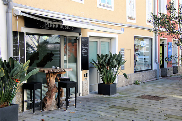 Brunnen bekommt Winterkleidung