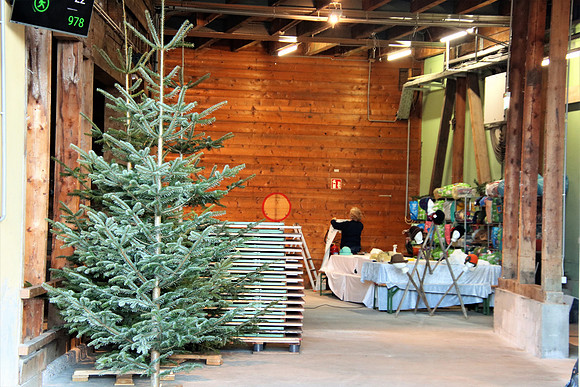 Aufbauarbeiten Halleiner Weihnachtsmarkt