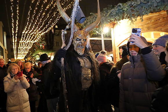 Krampuslauf am Stern-Advent