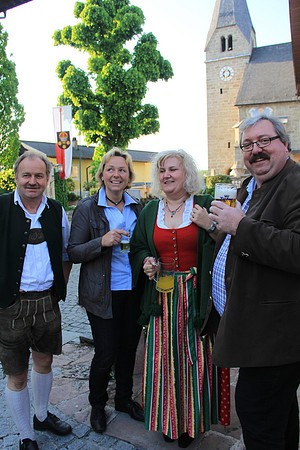01.05.2014 Maibaumaufstellen Bad Vigaun
