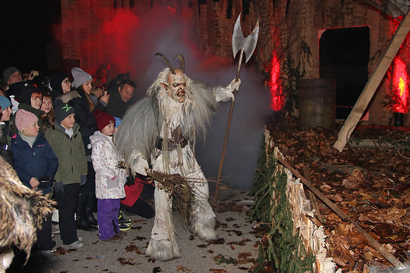 St. Leonharder Krampus Show