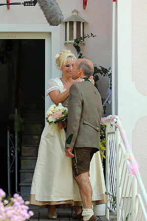 Bernhard holt Wendy ab