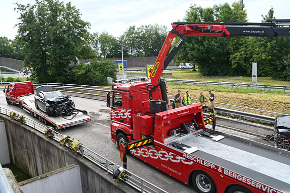 Schwerer Unfall in der Franz-Brötzner-Straße