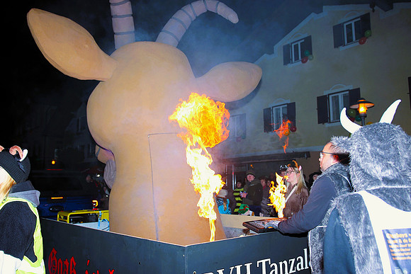 6. Tennengauer Nachtumzug
