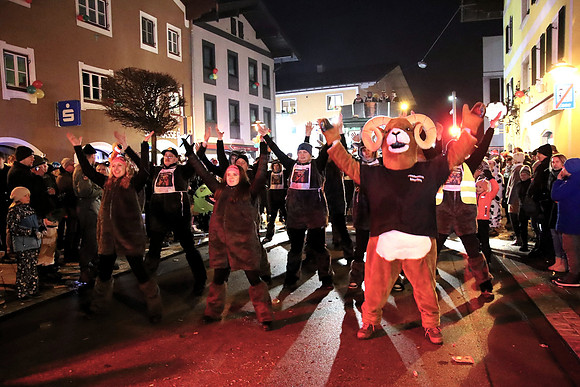 6. Tennengauer Nachtumzug