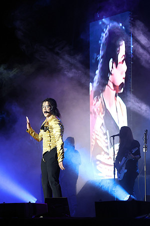 „BEAT IT! – Die Erfolgsshow über den King of Pop!“