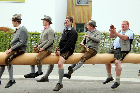 01.05.2022 Maibaumaufstellen Bad Vigaun