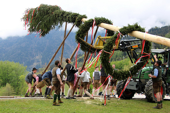 01.05.2022 Maibaumaufstellen Kuchl