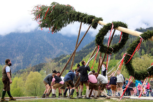 01.05.2022 Maibaumaufstellen Kuchl
