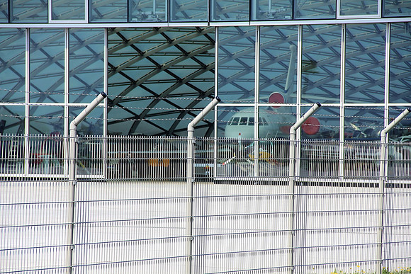 An Board im Hangar-7