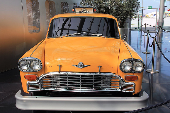 An Board im Hangar-7