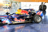 An Board im Hangar-7