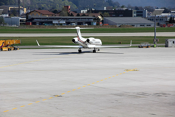 Besuch am Salzburger Flughafen