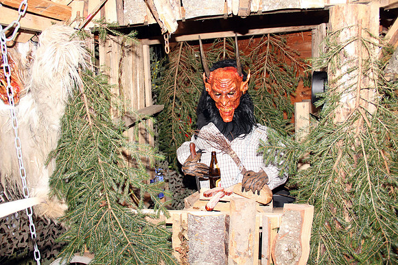 Perchten & Krampus