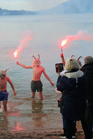 Silvesterschwimmen am Fuschlsee