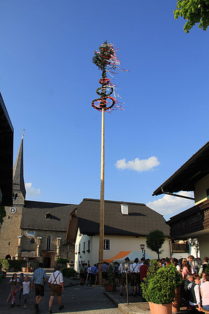 01.05.2014 Maibaumaufstellen Bad Vigaun