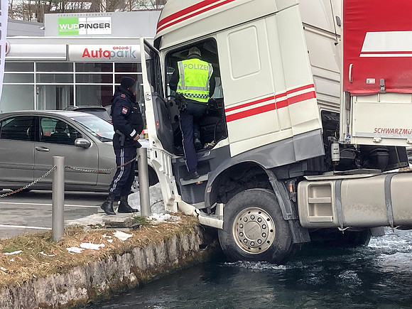 LKW Unfall Grödig