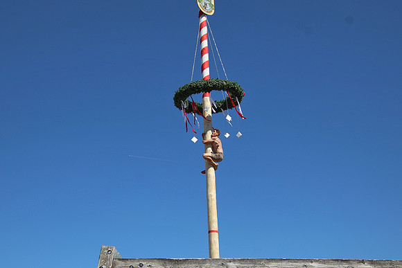 Maibaumaufstellen Rehhof 2026
