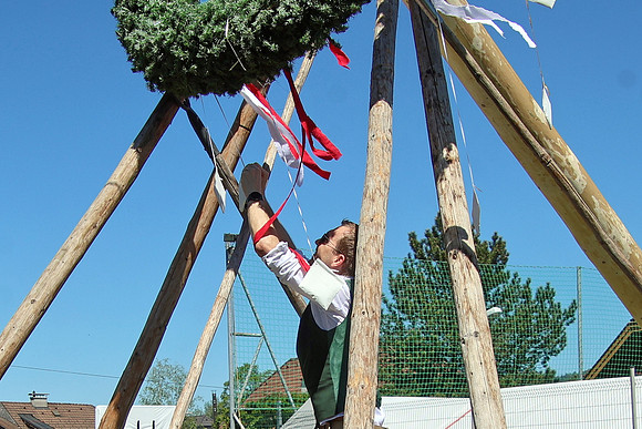 Maibaumaufstellen Rehhof 2026
