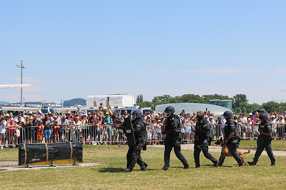 Fest zu 100-Jahre Salzburger Flughafen