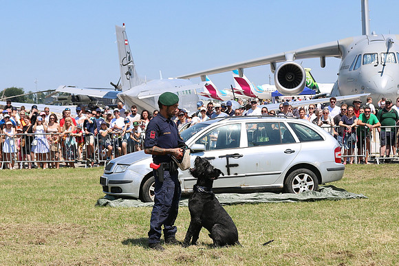 Fest zu 100-Jahre Salzburger Flughafen