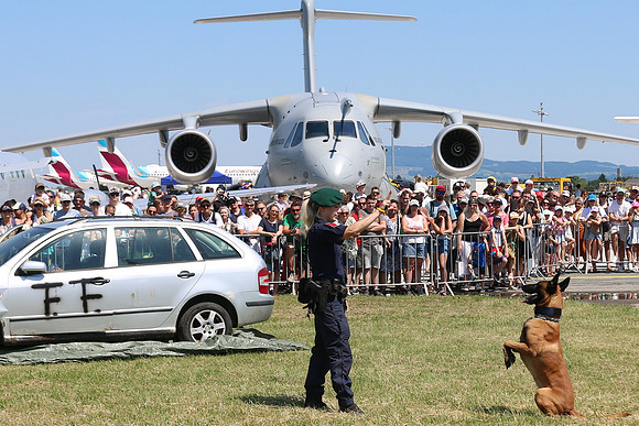 Fest zu 100-Jahre Salzburger Flughafen
