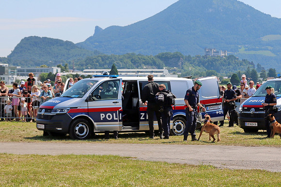 Fest zu 100-Jahre Salzburger Flughafen