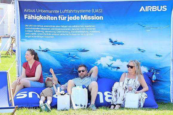 Fest zu 100-Jahre Salzburger Flughafen