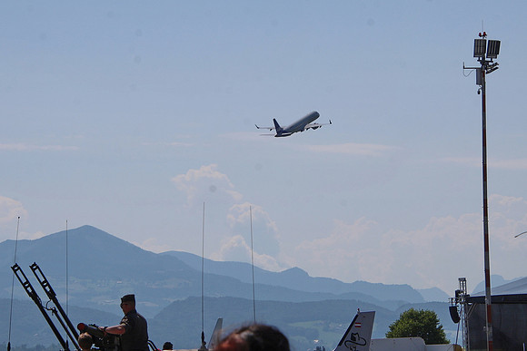 Fest zu 100-Jahre Salzburger Flughafen