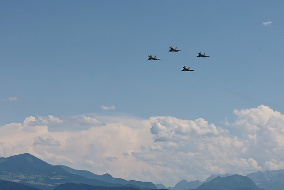 Fest zu 100-Jahre Salzburger Flughafen