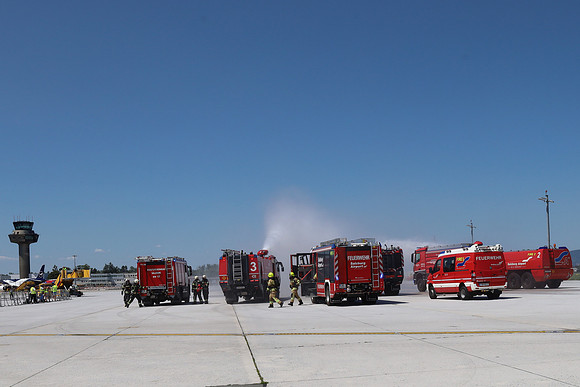 Fest zu 100-Jahre Salzburger Flughafen