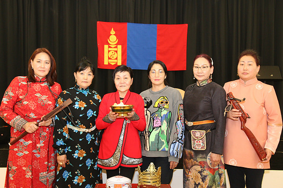 Tsagaan Sar, mit dem "Shagain Kharvaa"