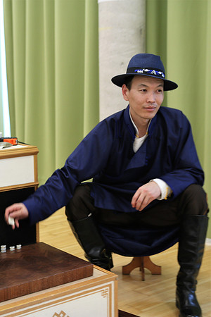 Tsagaan Sar, mit dem "Shagain Kharvaa"