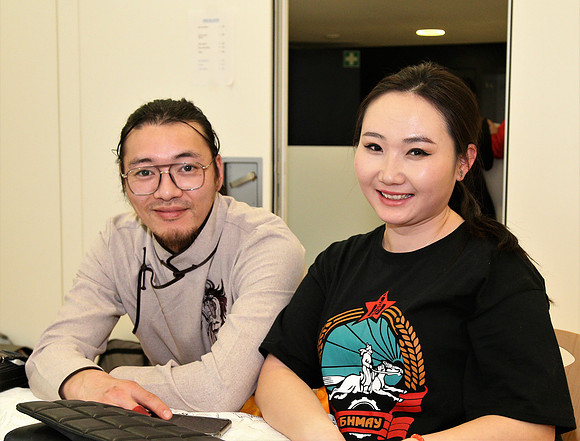 Tsagaan Sar, mit dem "Shagain Kharvaa"