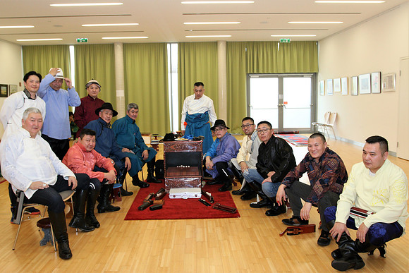 Tsagaan Sar, mit dem "Shagain Kharvaa"