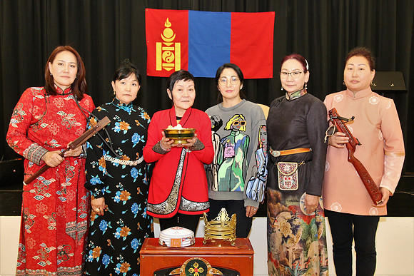 Tsagaan Sar, mit dem "Shagain Kharvaa"