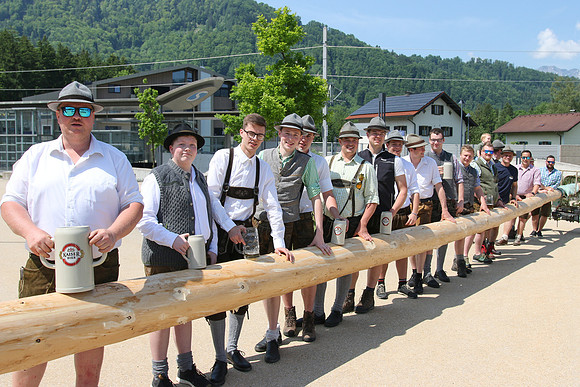 Maibaumaufstellen