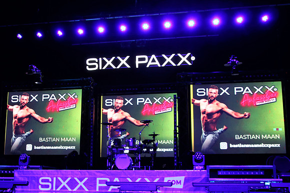 SIXX PAXX