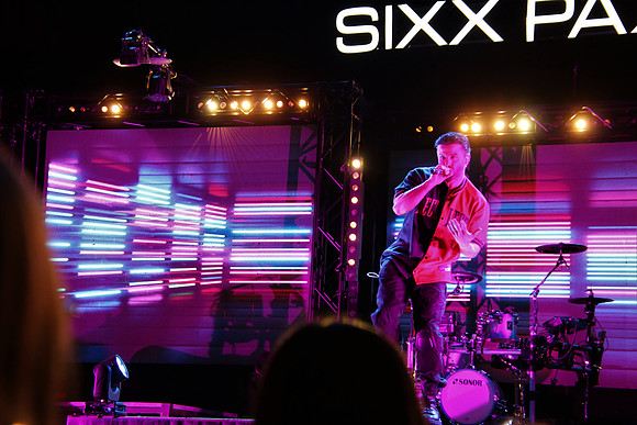 SIXX PAXX