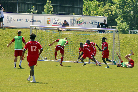 19.06.2022 Integrations-Fussball WM