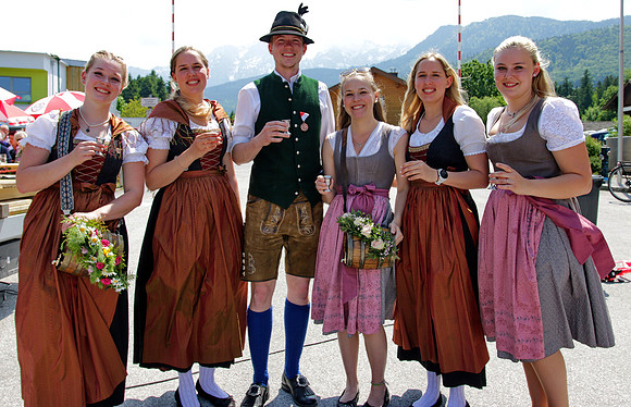 Maibaumaufstellen